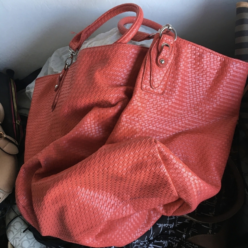 Pocketbooks.. all kinds I have alot
